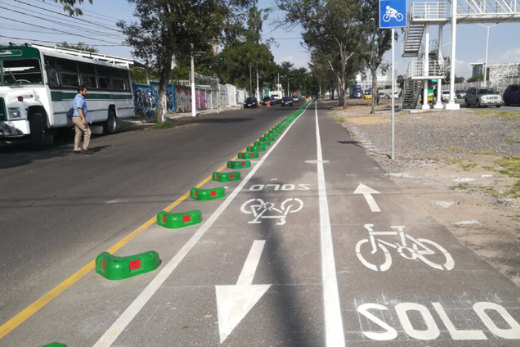 Ciclovía beneficia a 50 mil estudiantes NTR Guadalajara