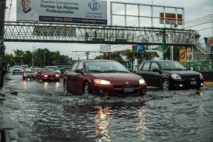 Urbanización de microcuencas altas inunda poniente de la ciudad NTR