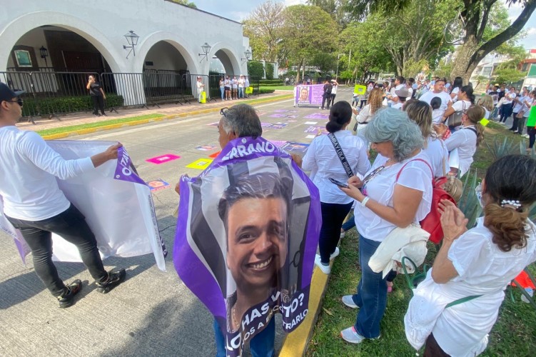 Frente A Casa Jalisco Exigen Aparici N Con Vida De Dos Hombres Ntr