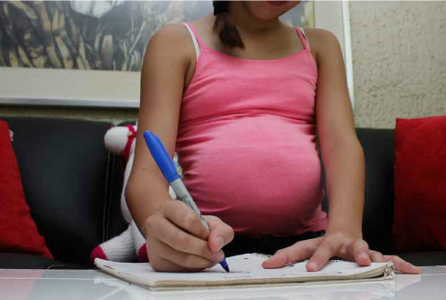 Relegan Escuelas A Mamás Adolescentes Ntr Guadalajara