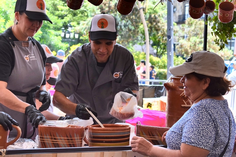 Y ASISTIERON 35 MIL. En la tercera edición del evento se repartieron 25 mil tortas. (Fotos: Cortesía Gobierno de Guadalajara)