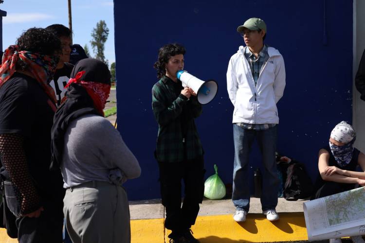 Estudiantes permanecen en instalaciones de CUCSH Belenes