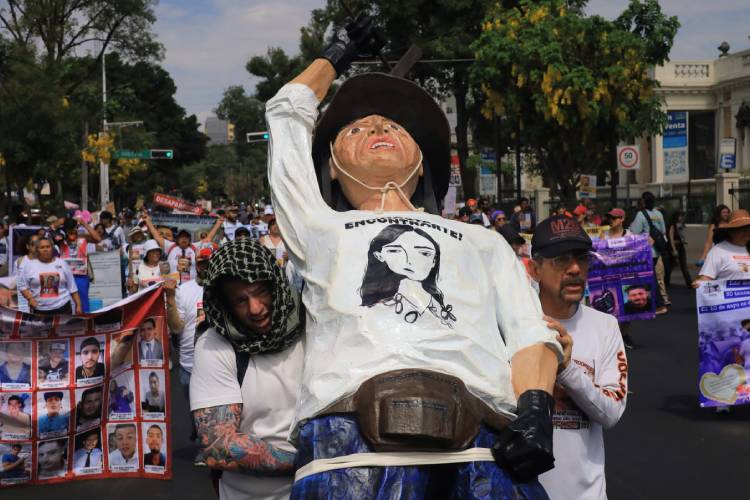 Colectivos marchan en el Día de las Madres para visibilizar crisis de desapariciones