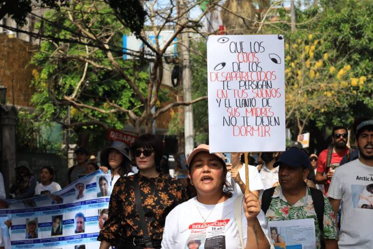 Colectivos marchan en el Día de las Madres para visibilizar crisis de desapariciones