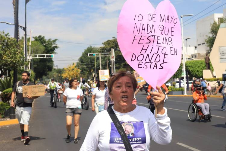 Colectivos marchan en el Día de las Madres para visibilizar crisis de desapariciones