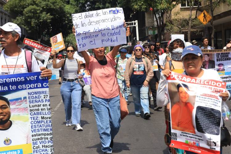 Colectivos marchan en el Día de las Madres para visibilizar crisis de desapariciones